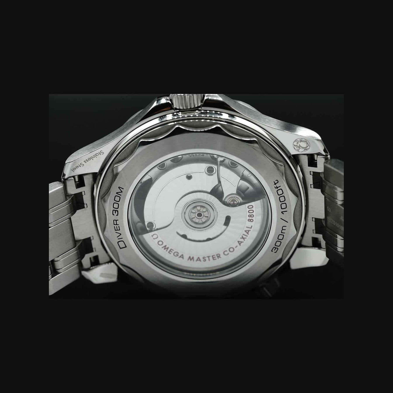 Omega Seamaster Diver 300M Co-Axial Master Chronometer on Bracelet 210.30.42.20.03.001