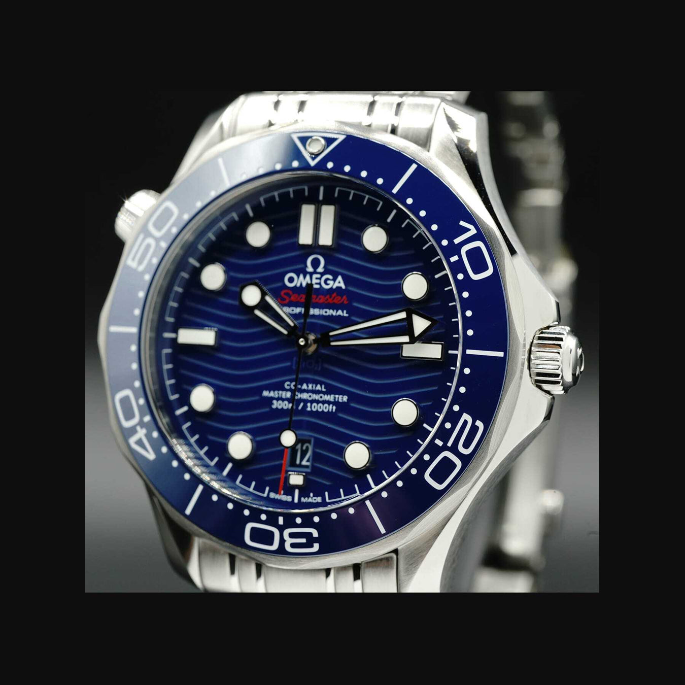 Omega Seamaster Diver 300M Co-Axial Master Chronometer on Bracelet 210.30.42.20.03.001