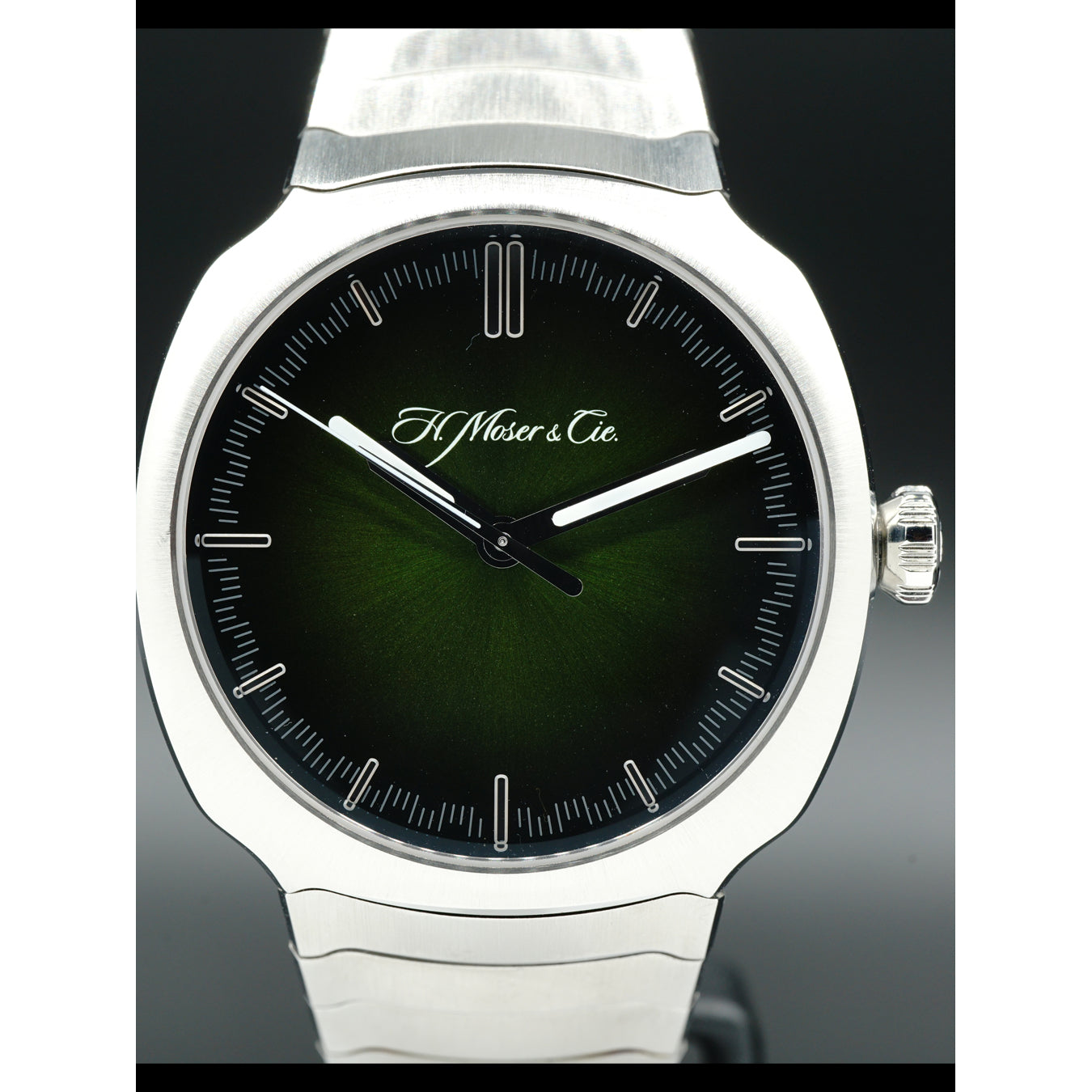 H. Moser & Cie. Streamliner Centre Seconds Green Dial