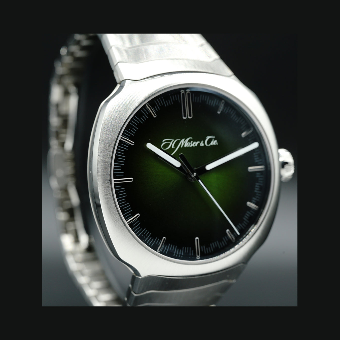 H. Moser & Cie. Streamliner Centre Seconds Green Dial