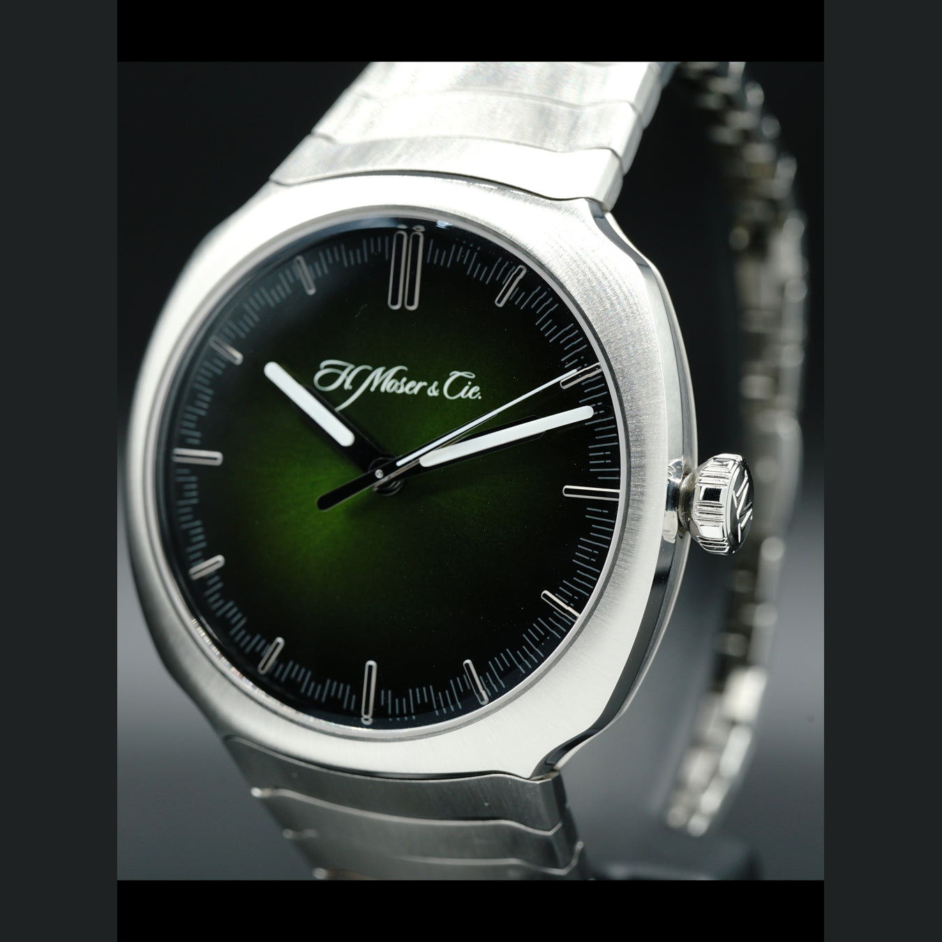 H. Moser & Cie. Streamliner Centre Seconds Green Dial