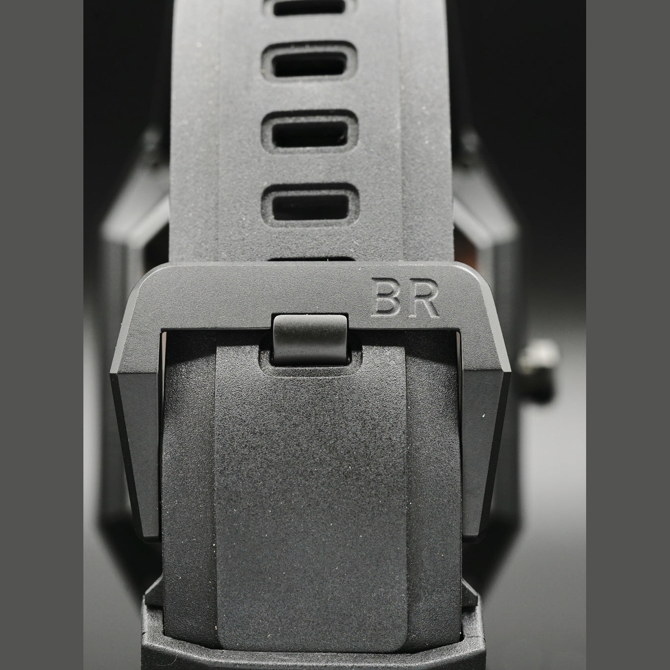 Bell & Ross Cyber Skull BR01-CSK-CE/SRB