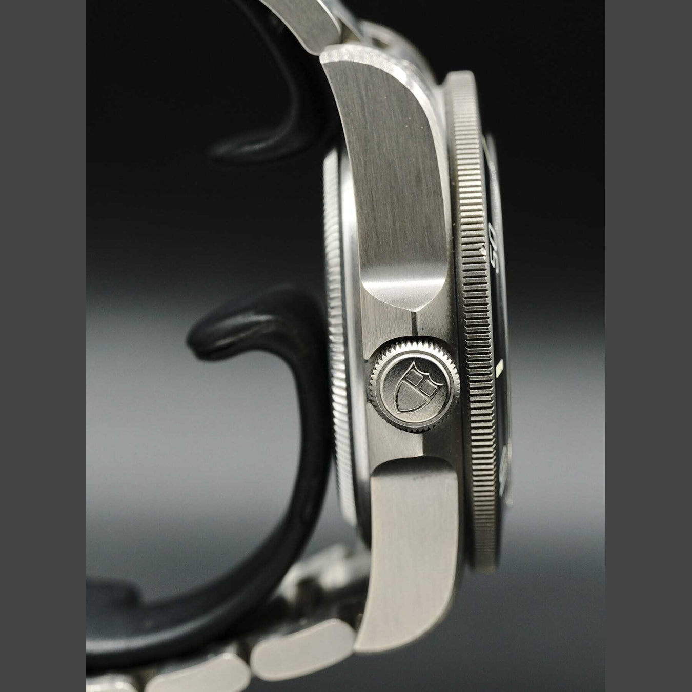Tudor Pelagos LHD  M25610TNL