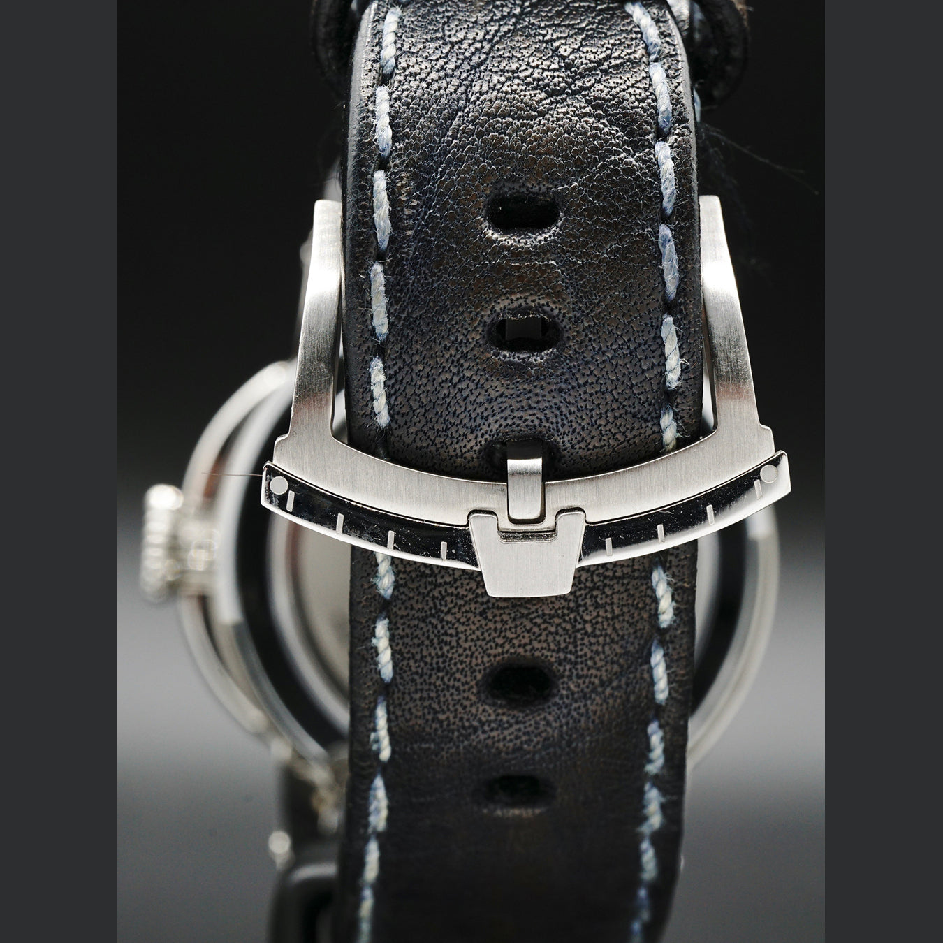 Larcum Kendall Regulator Black