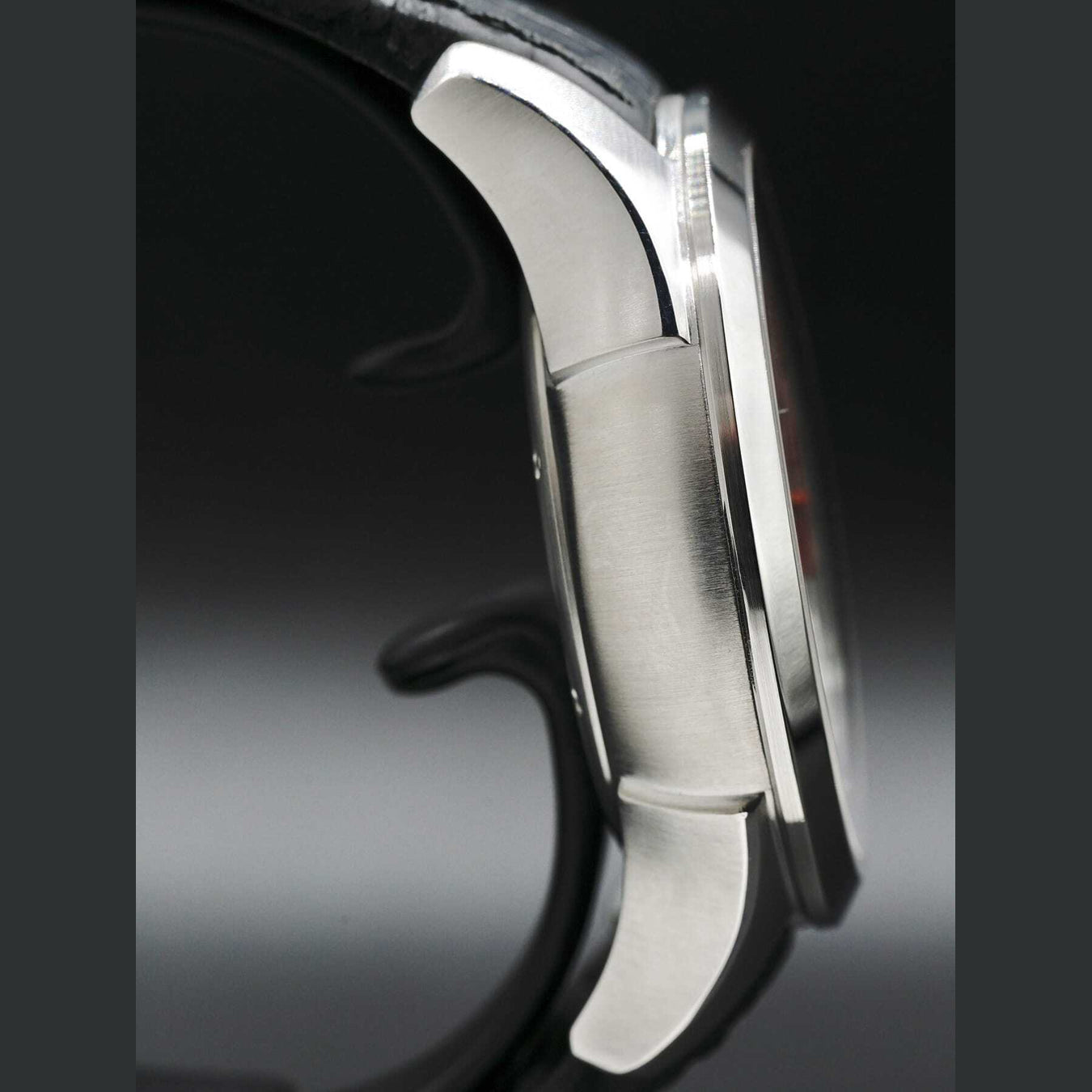 Girard Perregaux Traveller 49700-11-131-BB