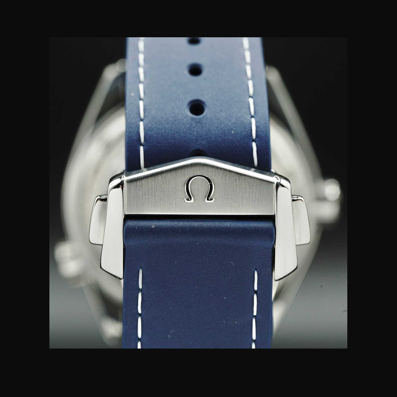 Planet Ocean 600M Omega Co-axial GMT 43.5mm 232.30.44.22.03.001