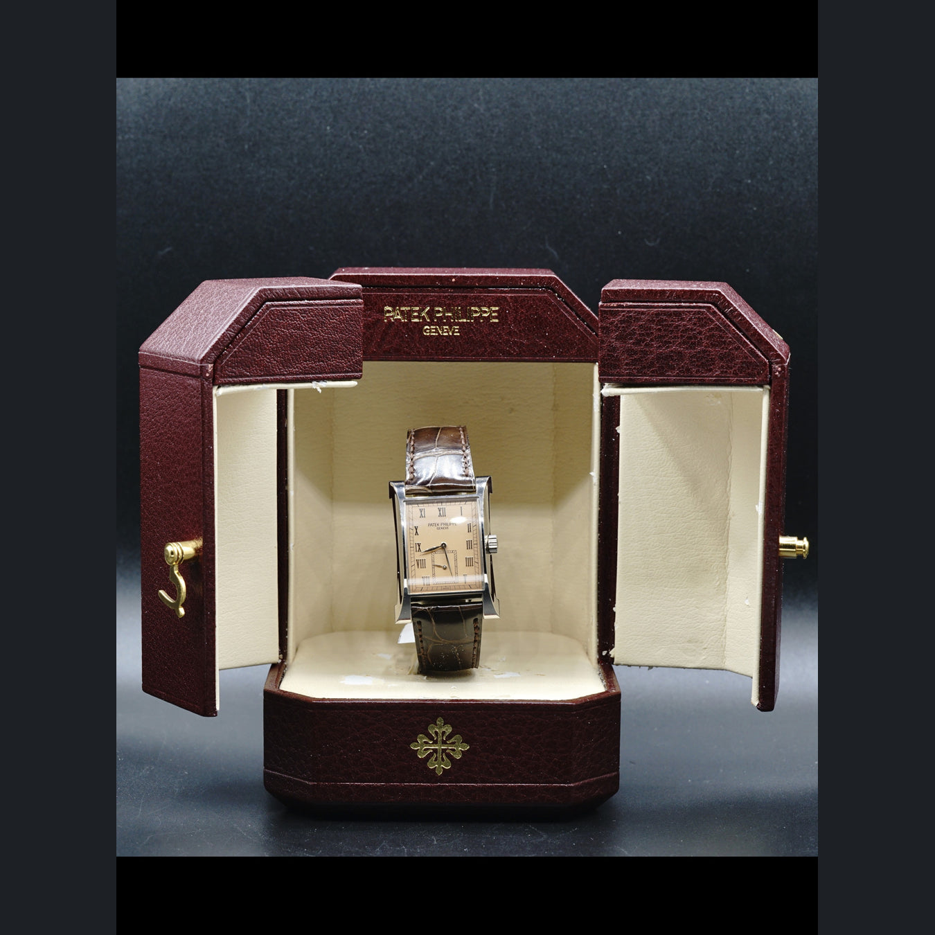 Patek Philippe 5500g Gondolo