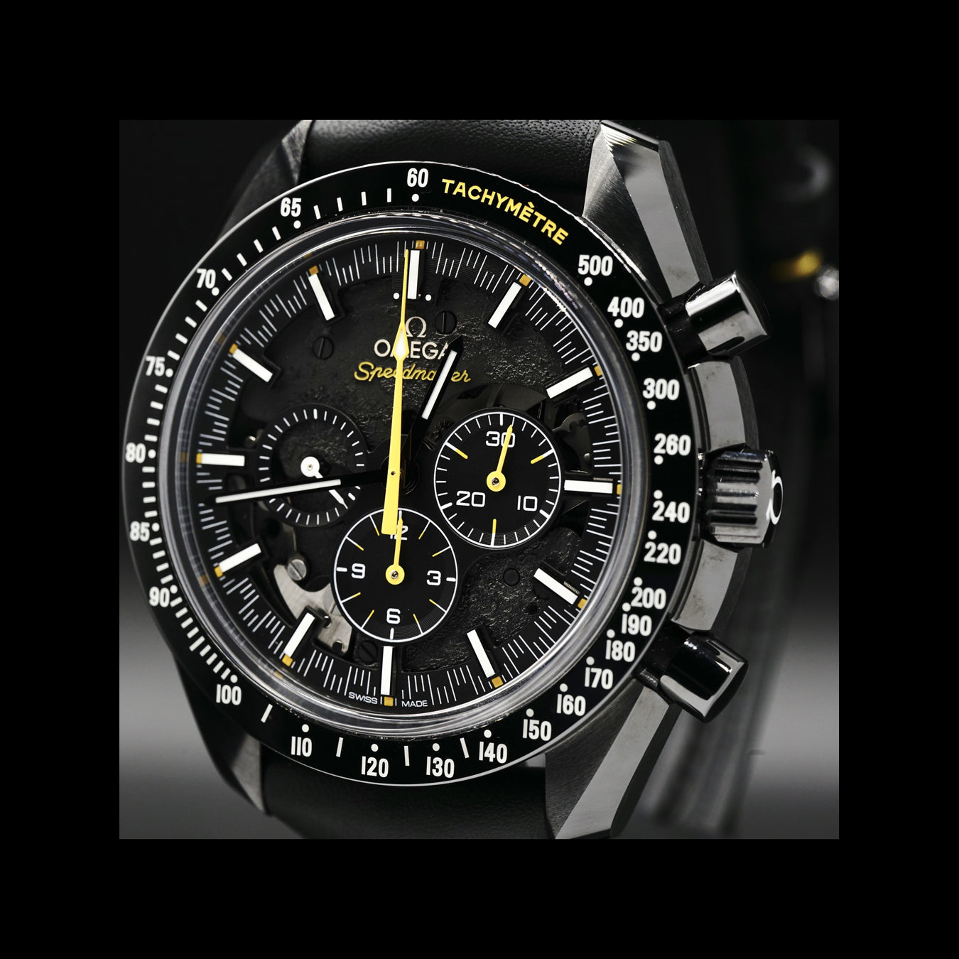 Omega Speedmaster Moonwatch Dark Side of the Moon Apollo 8 311.92.44.30.01.001