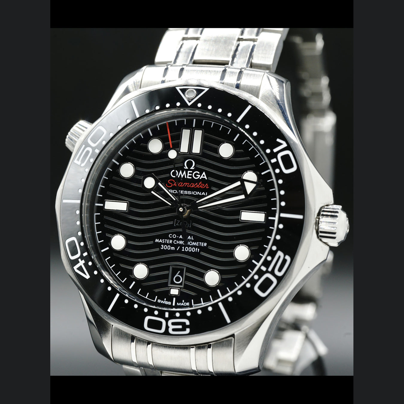 Omega Seamaster Diver 300M Co-Axial Master Chronometer Black Dial on Bracelet 210.30.42.20.01.001