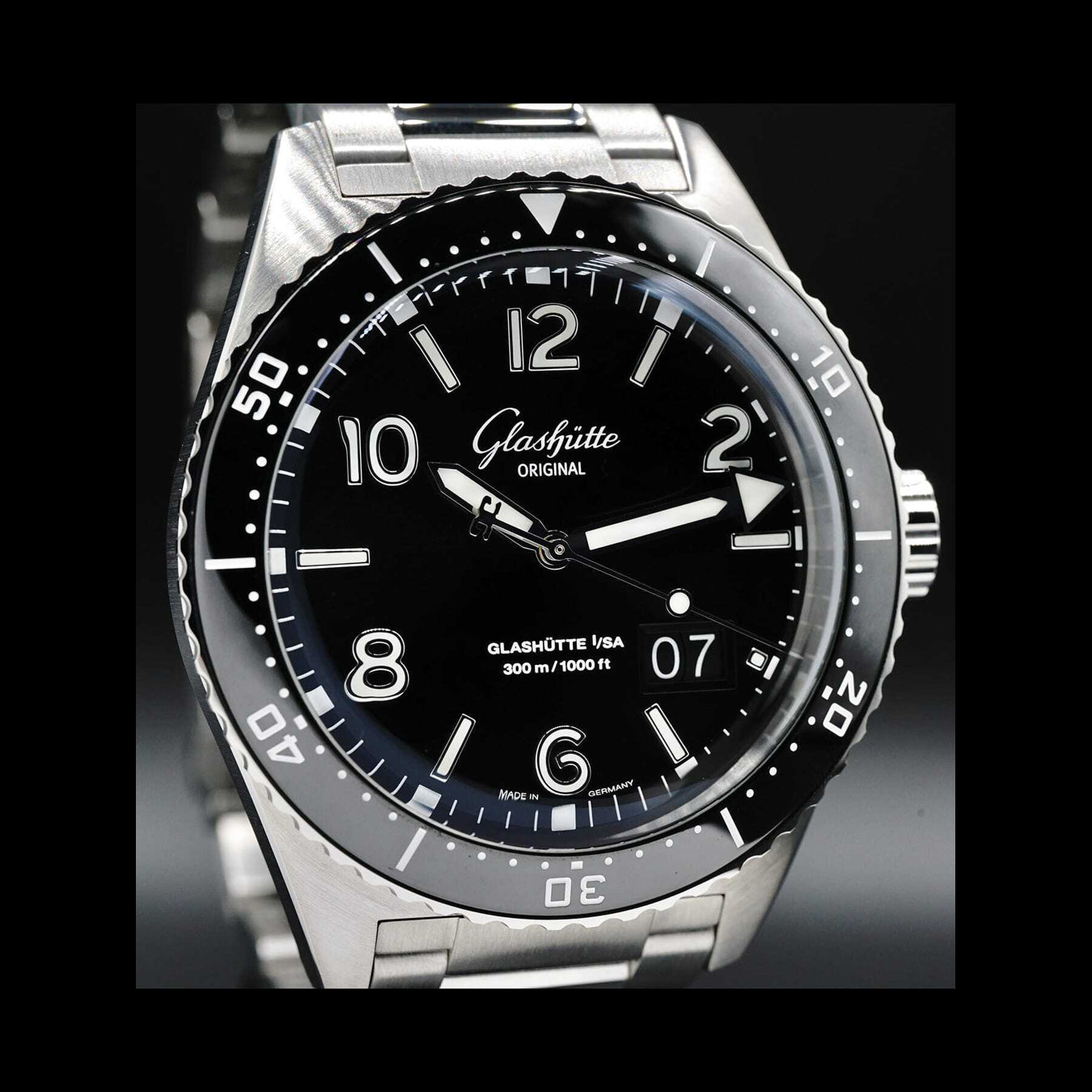 Glashütte Original SeaQ Panorama Date on Bracelet 1-36-13-01-80-70