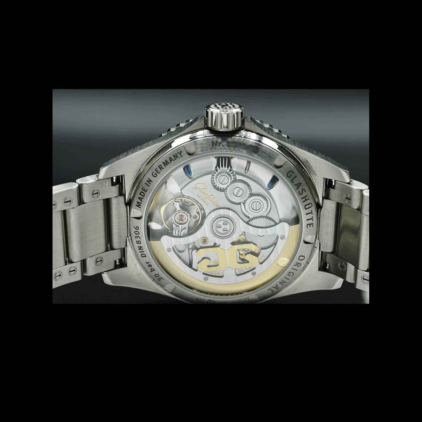 Glashütte Original SeaQ Panorama Date on Bracelet 1-36-13-01-80-70