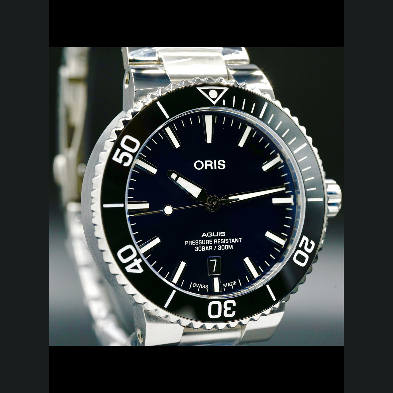 Oris Aquis Date 41.5mm Blue Dial