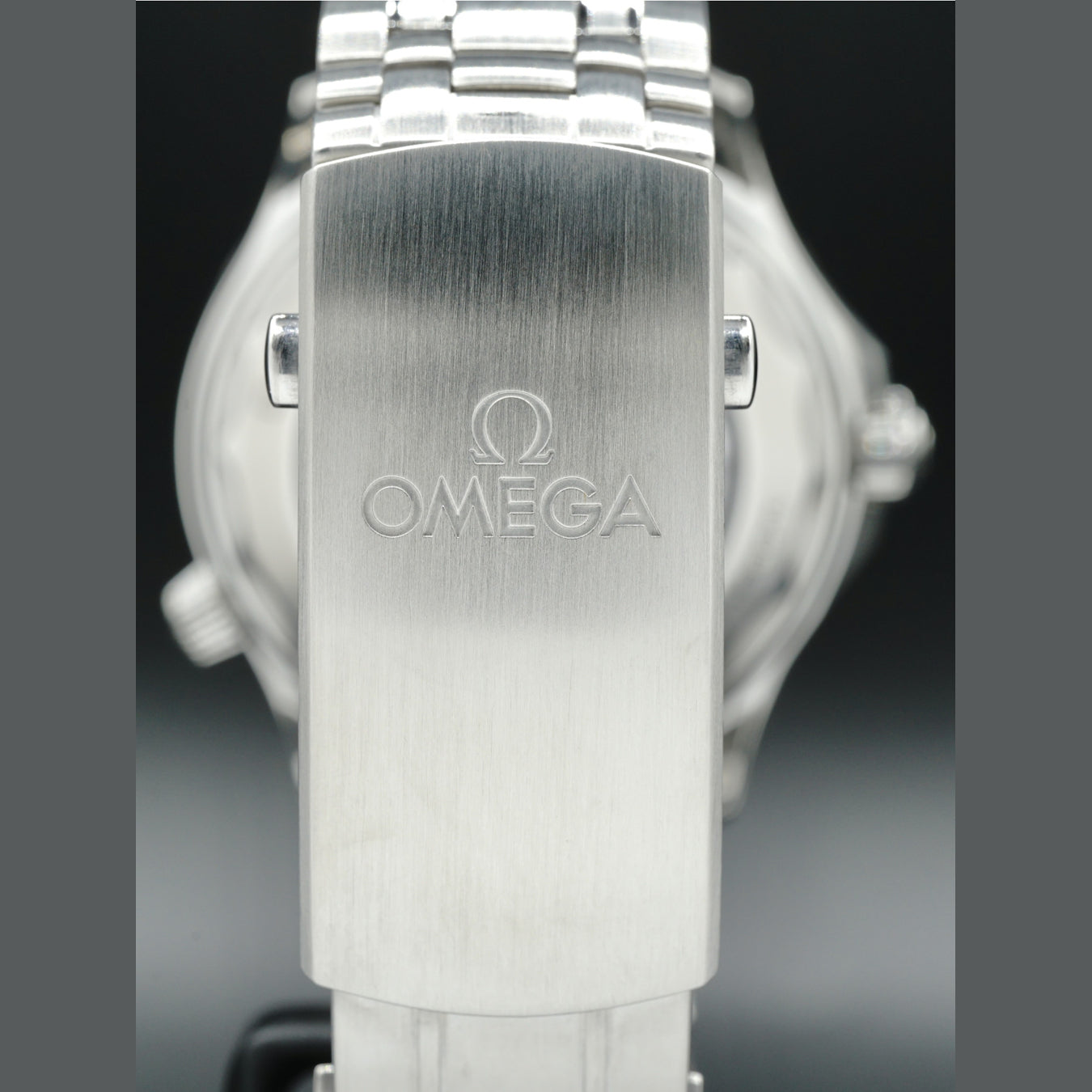 Omega Seamaster Diver 300M Co-Axial Master Chronometer on Bracelet 210.30.42.20.06.001