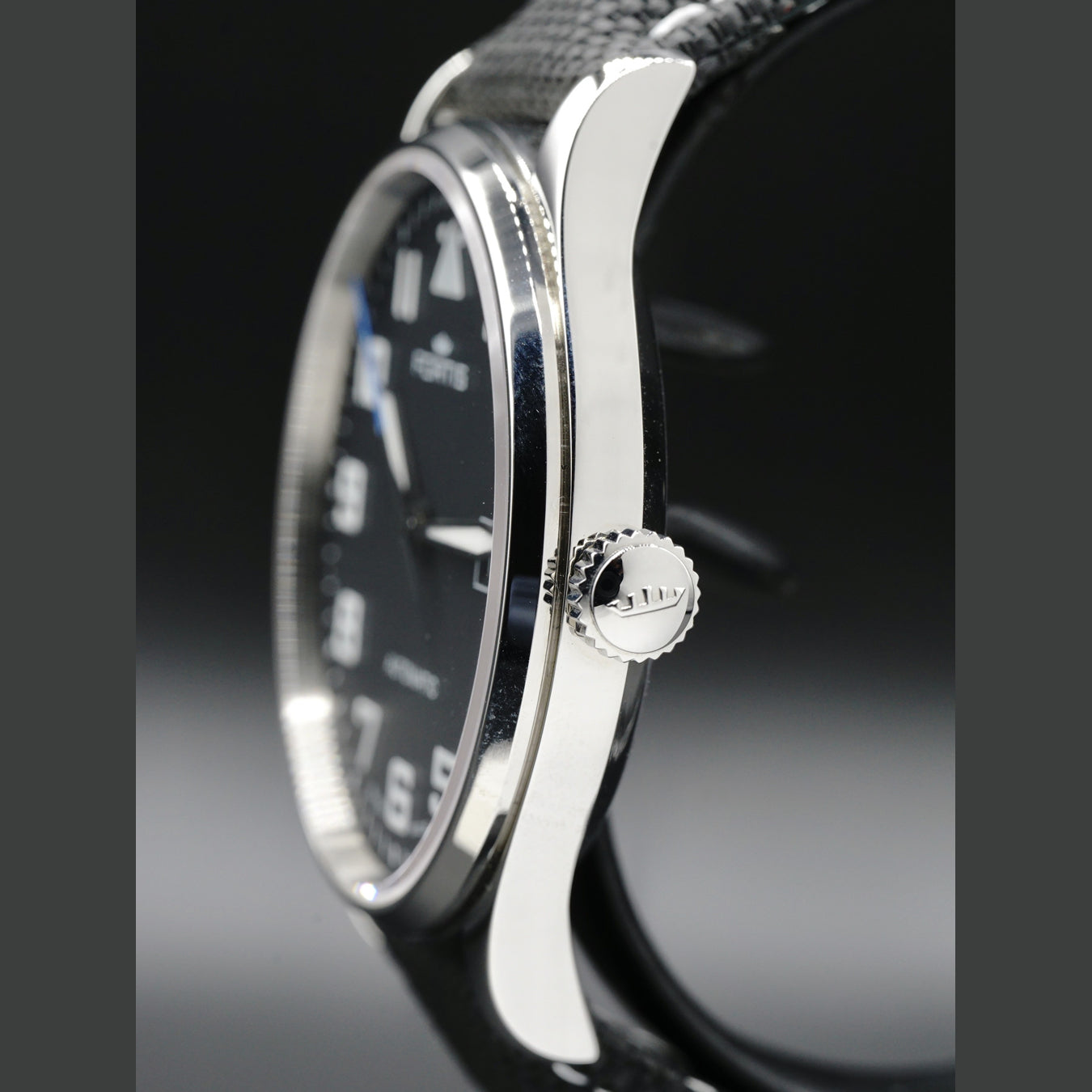Fortis Pilot Classic Automatic Black Dial Date 902.20.150