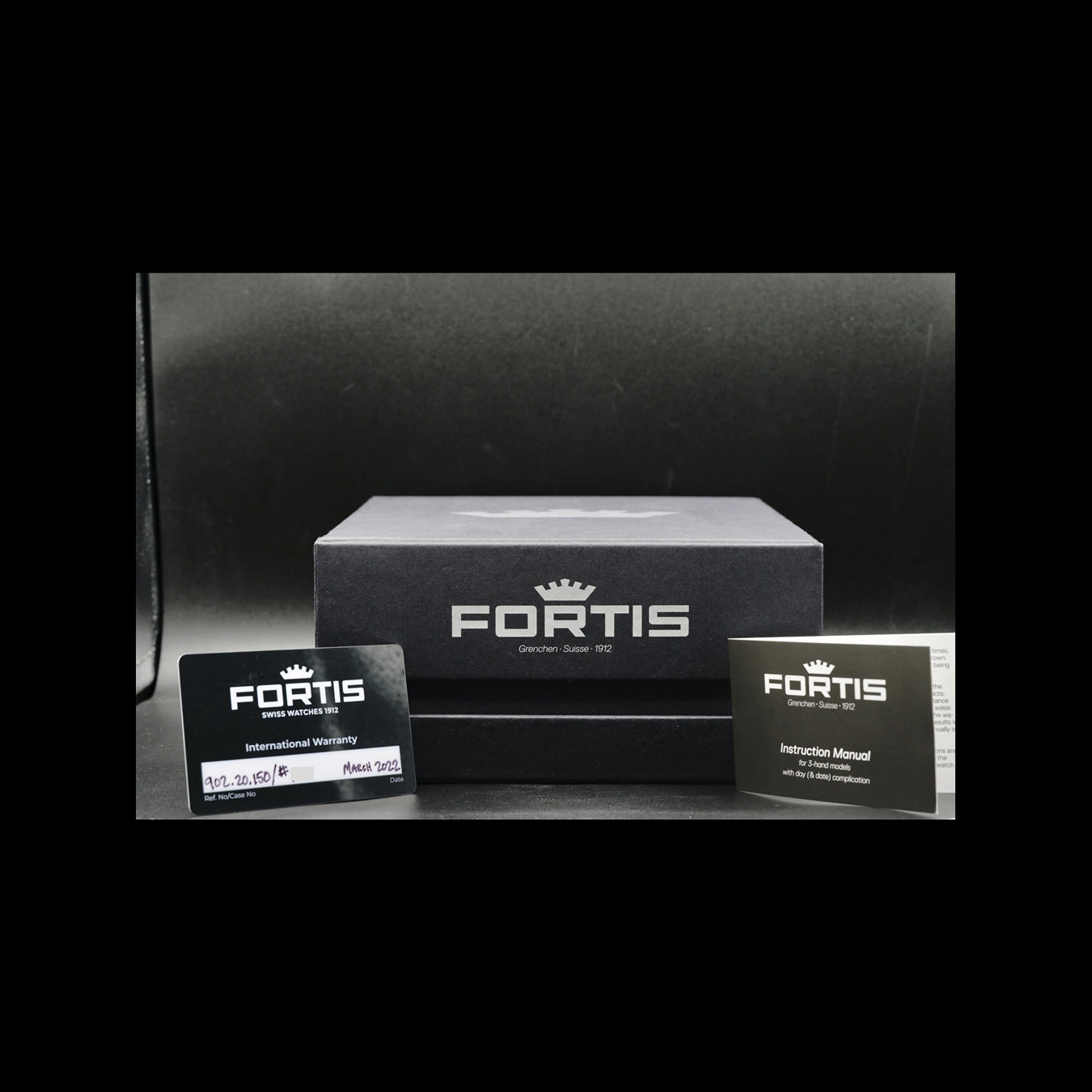 Fortis Pilot Classic Automatic Black Dial Date 902.20.150