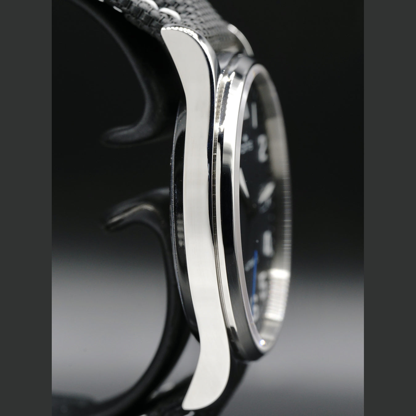 Fortis Pilot Classic Automatic Black Dial Date 902.20.150
