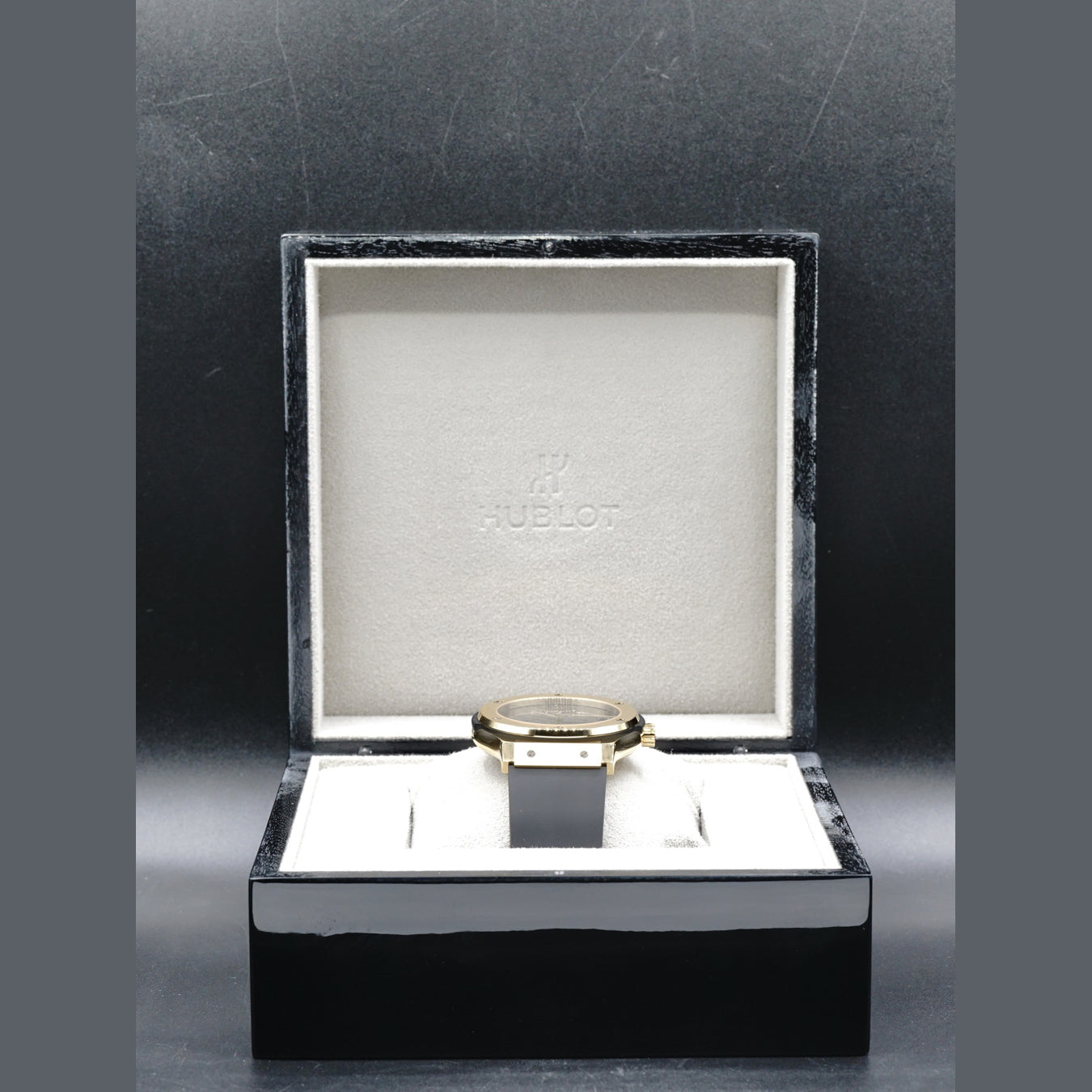 Hublot Classic Fusion 40 Years Anniversary Yellow Gold 511.VX.1280.RX.MDM40