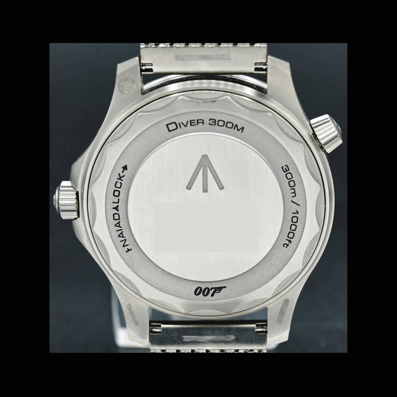 Omega Seamaster Diver 300 007 Edition 210.90.42.20.01.001