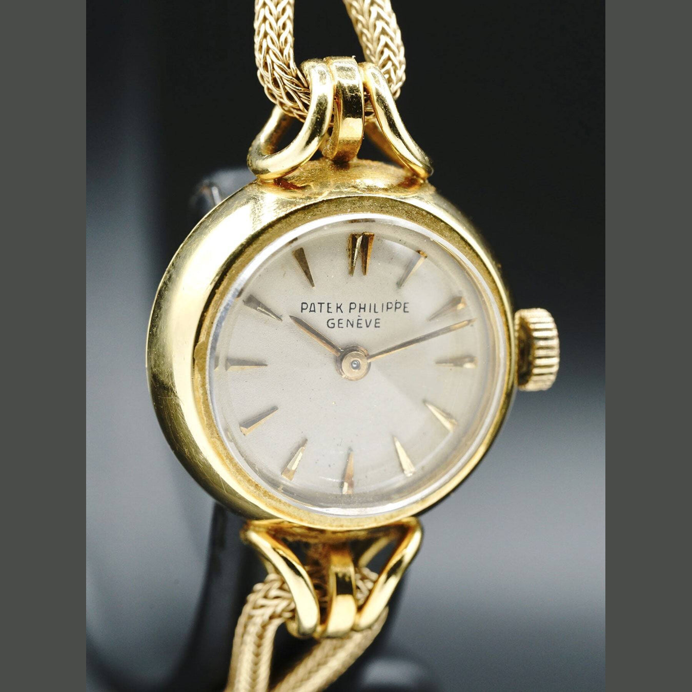Patek Philippe Ladies 18K Vintage Wrist Watch 3036