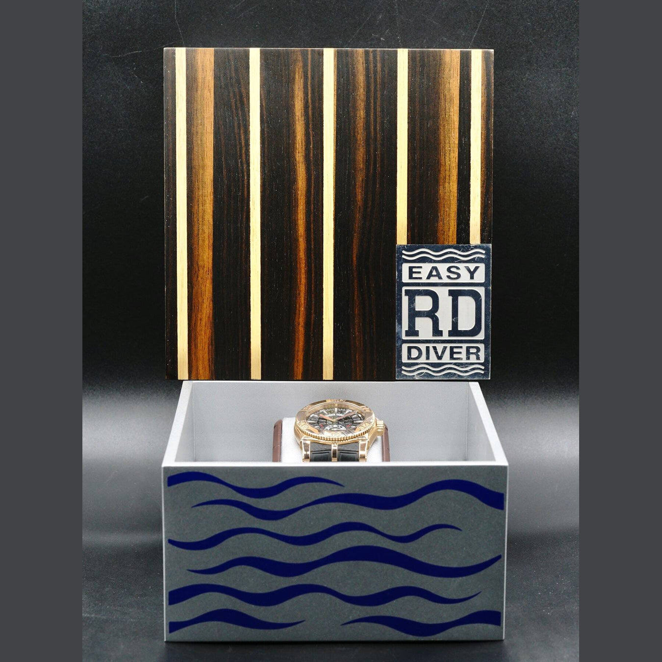 Roger Dubuis Easy Diver SE40 14 5 K9. 53R