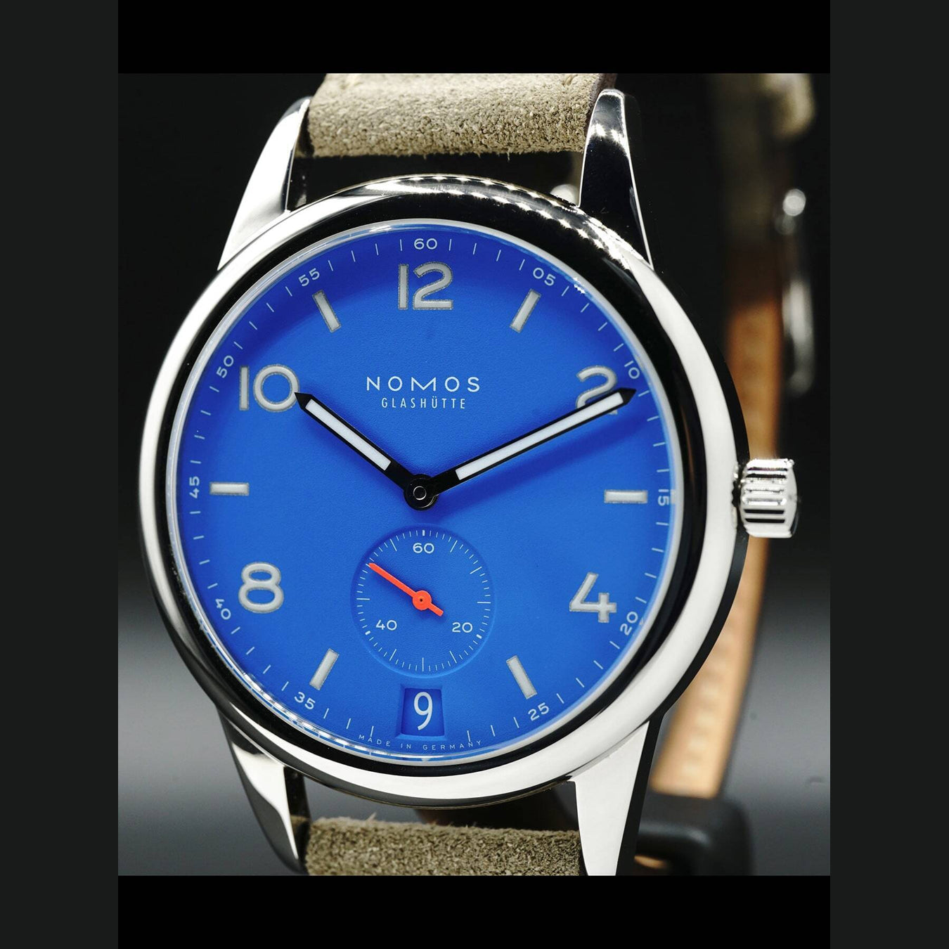 NOMOS Glashütte Club Automatic Date Blue 777