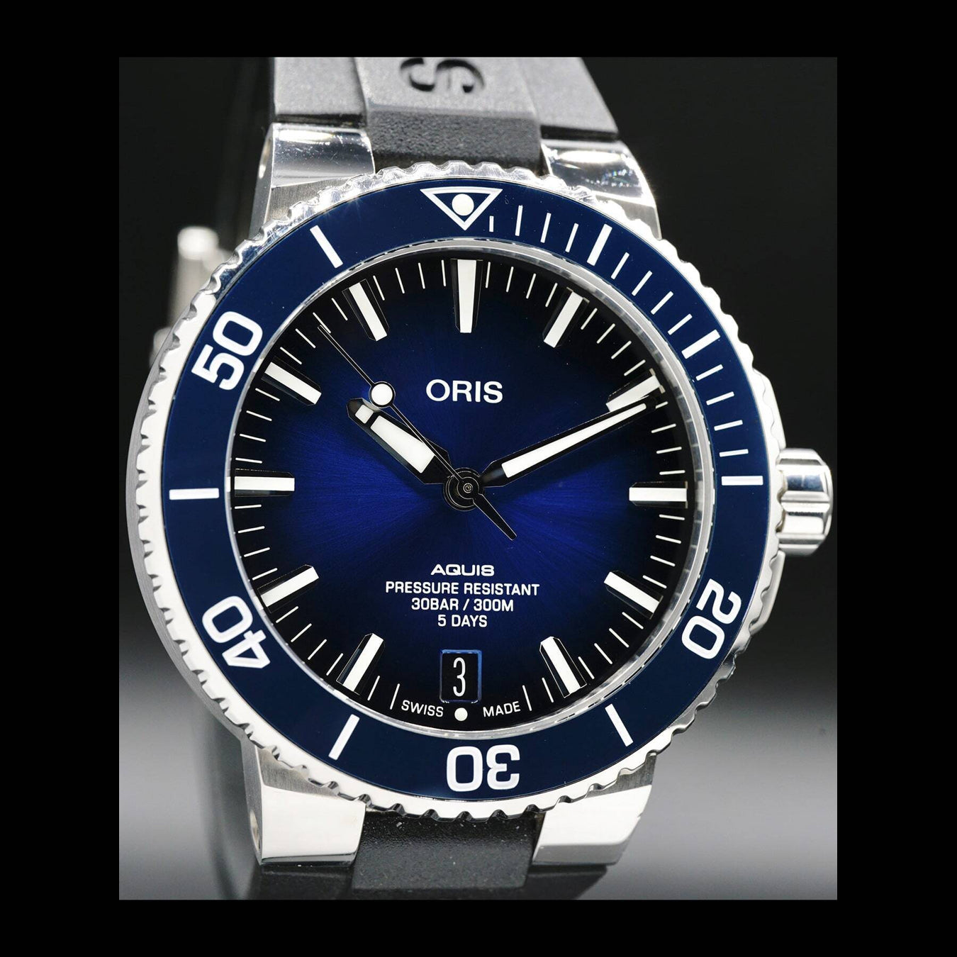 Oris Aquis Date Calibre 400 Diver on Bracelet 01 400 7763 4135