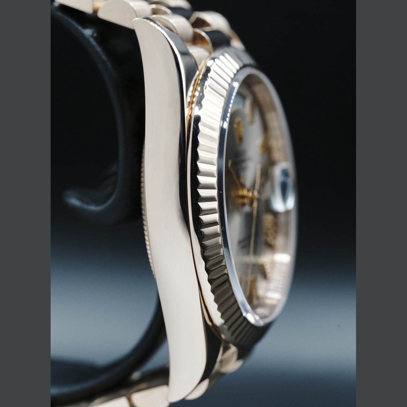 Rolex Day-Date 40mm Everose Gold 228235