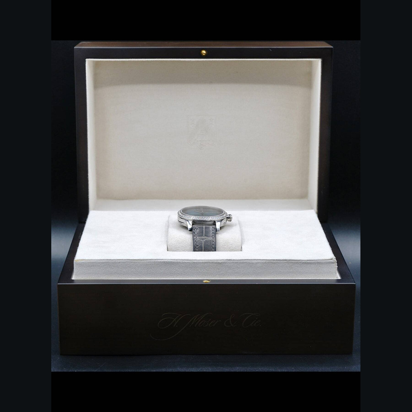 H. Moser & Cie. Endeavour Centre Seconds 1200-1207