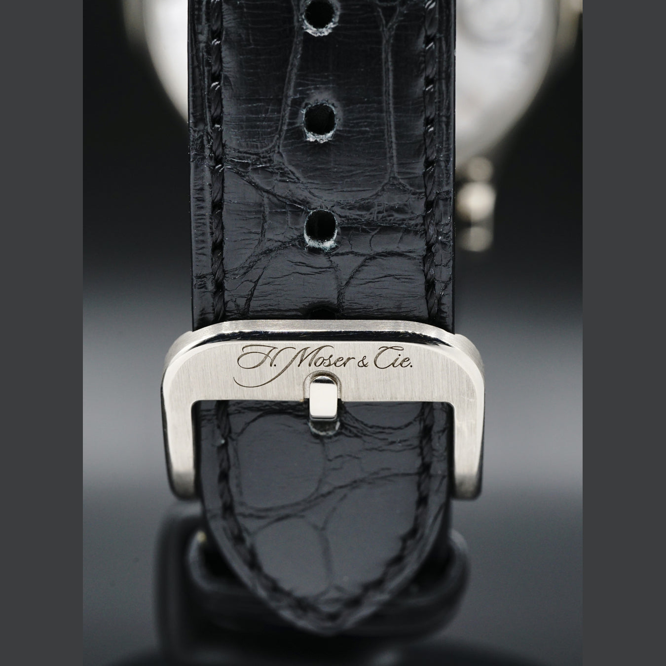 H. Moser & Cie Venturer Big Date White Gold Midnight Blue Fumé Dial 2100-0202