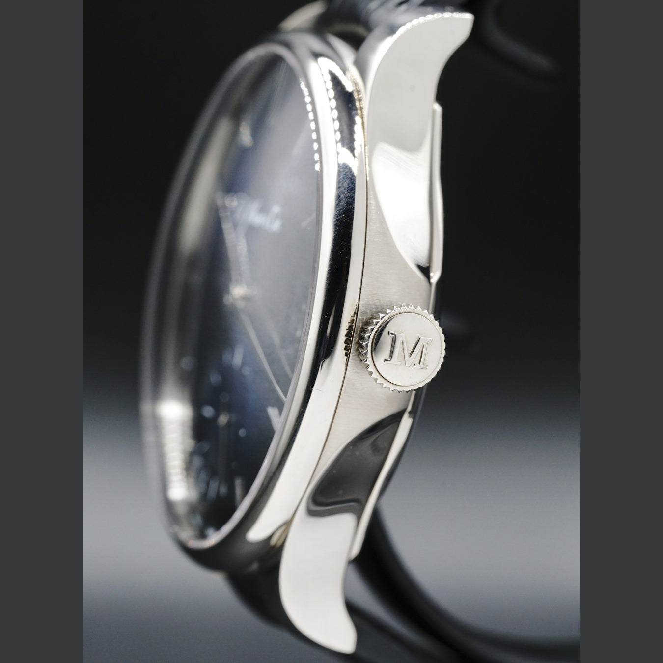 H. Moser & Cie Venturer Big Date White Gold Midnight Blue Fumé Dial 2100-0202