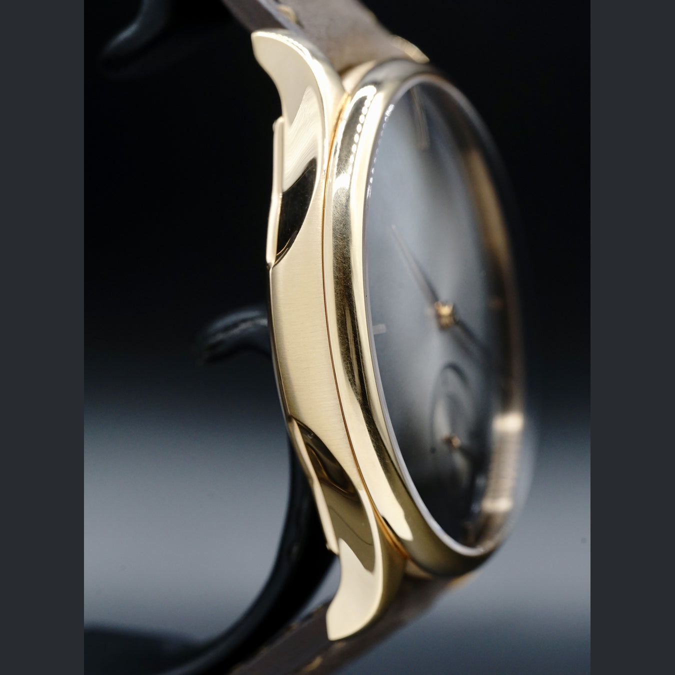 H. Moser & Cie. Venturer Small Seconds Purity Red Gold Fume Dial 2327-0404
