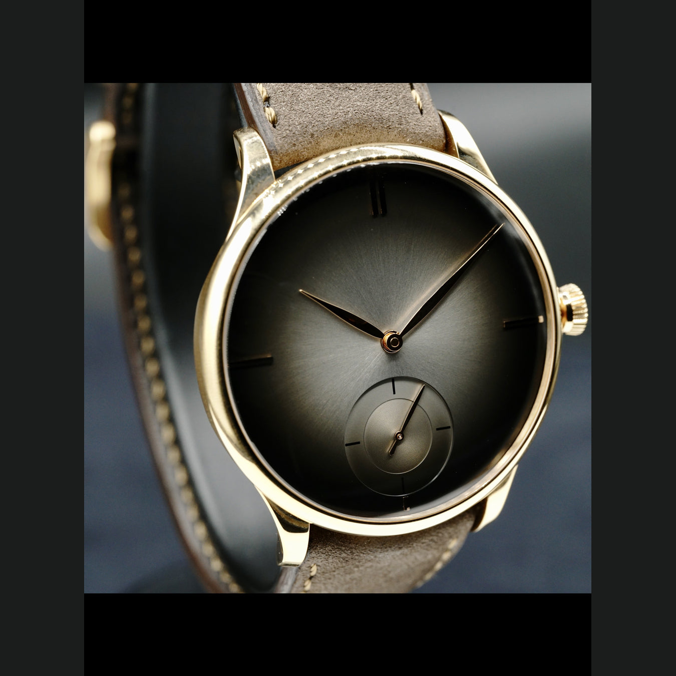 H. Moser & Cie. Venturer Small Seconds Purity Red Gold Fume Dial 2327-0404