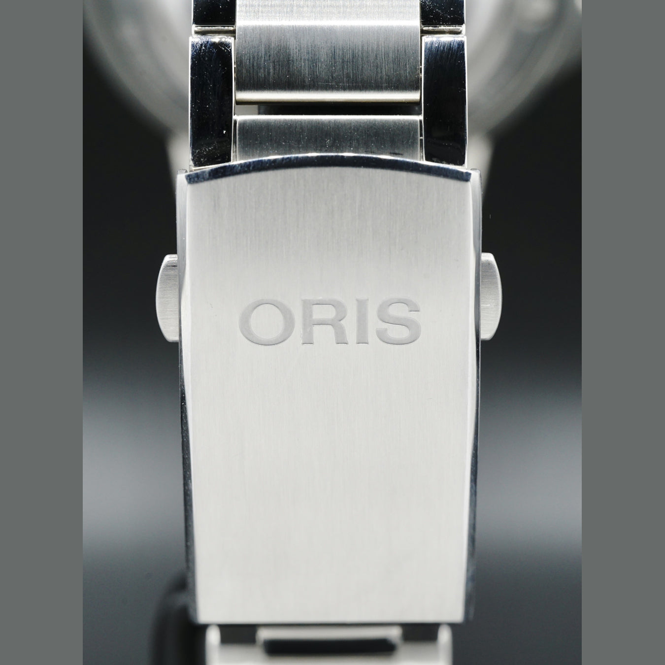 Oris Aquis Date Calibre 400 Diver on Bracelet 01 400 7763 4135