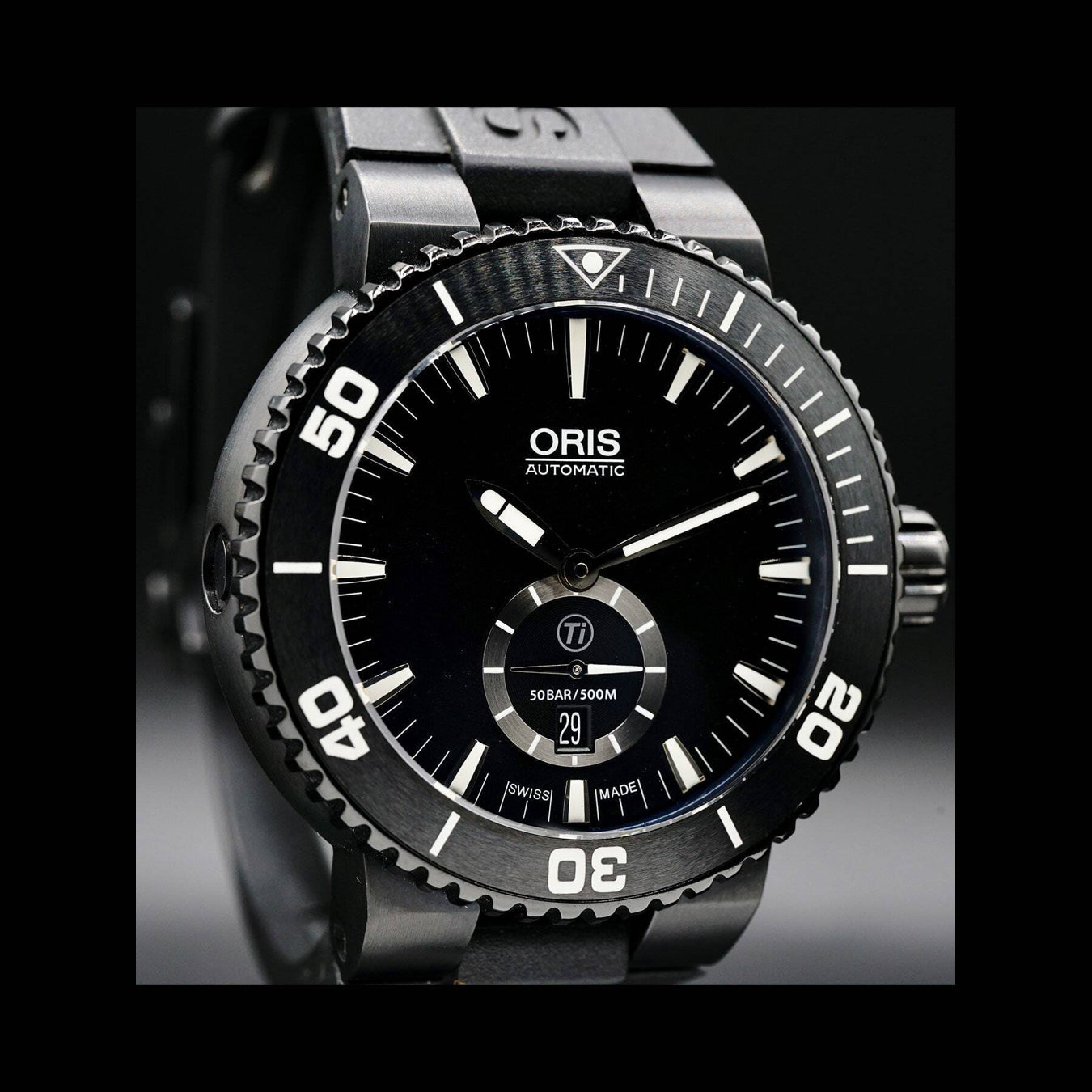 Oris Aquis Titan Small Second Date 01 739 7674 7754-07 4 26 34BTE