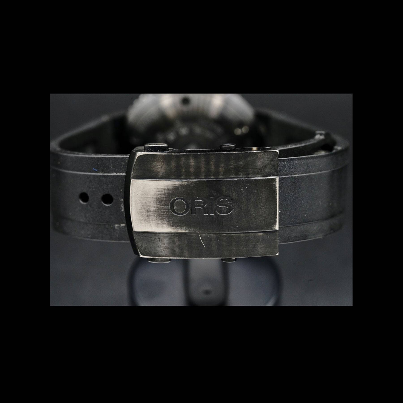 Oris Aquis Titan Small Second Date 01 739 7674 7754-07 4 26 34BTE