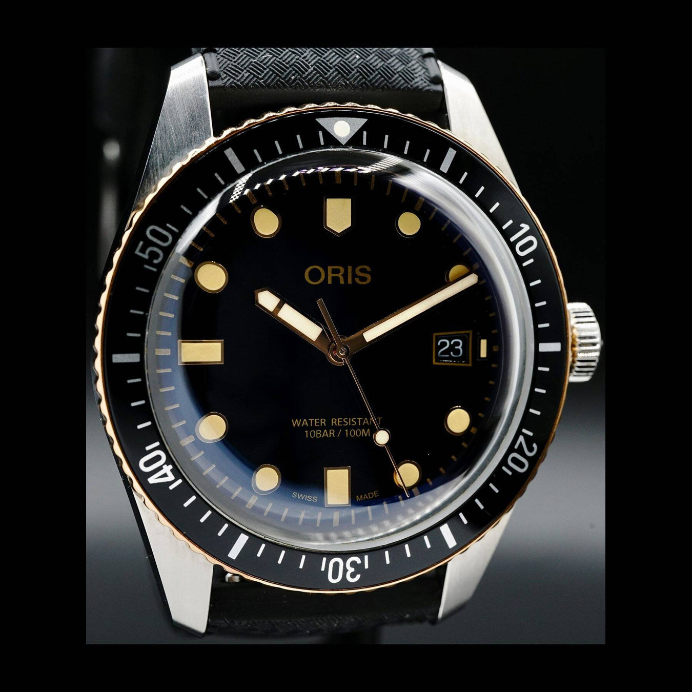 Oris Divers Sixty-Five Black Dial on Rubber Strap 01 733 7720 4354
