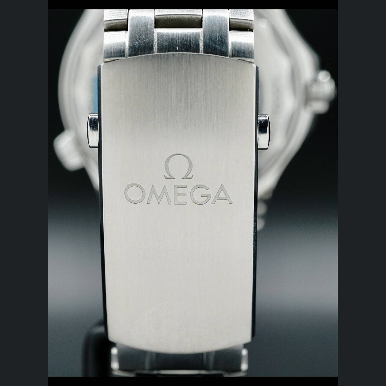 Omega Seamaster Diver 300M Co-Axial Master Chronometer Black Dial on Bracelet 210.30.42.20.01.001