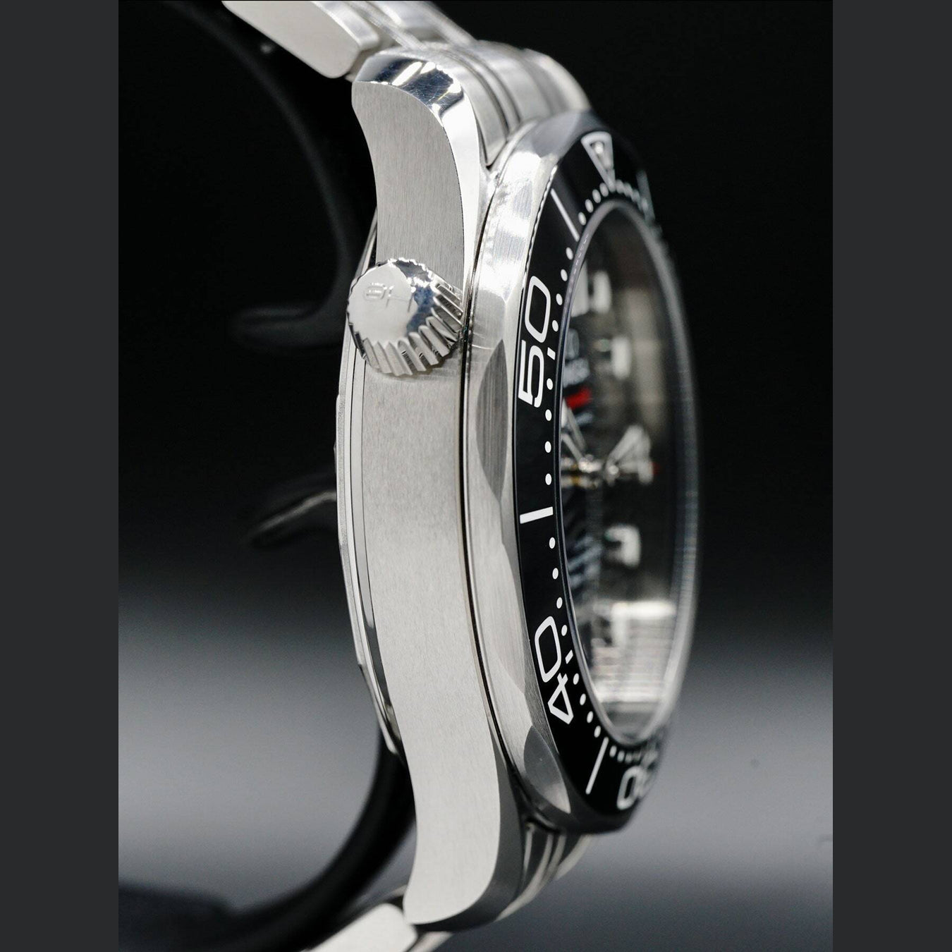Omega Seamaster Diver 300M Co-Axial Master Chronometer Black Dial on Bracelet 210.30.42.20.01.001