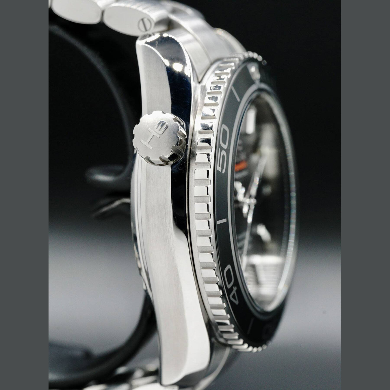 Omega Seamaster Planet Ocean 600M 210.30.46.21.01.001
