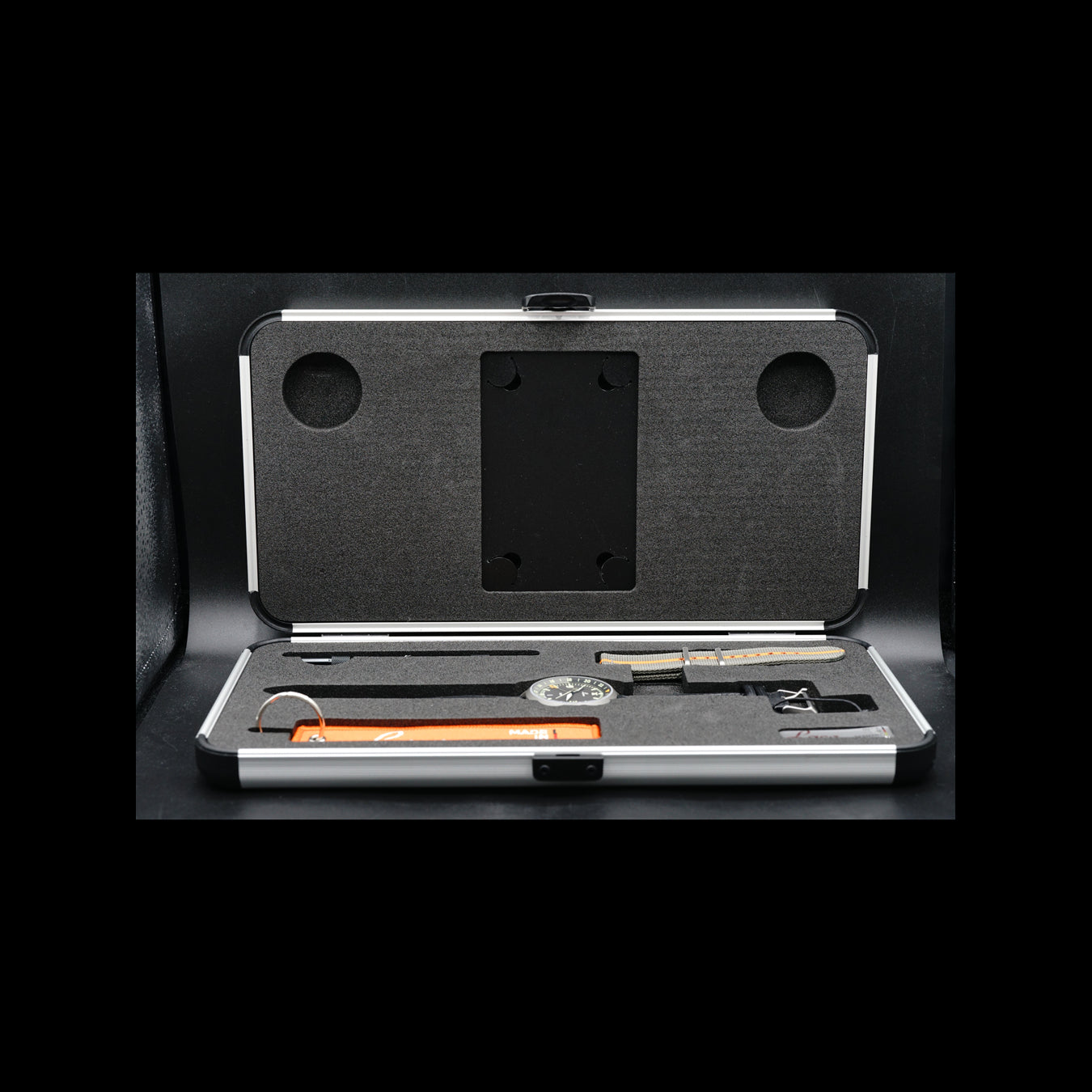 Laco Pilot Frankfurt GMT Schwarz 862120