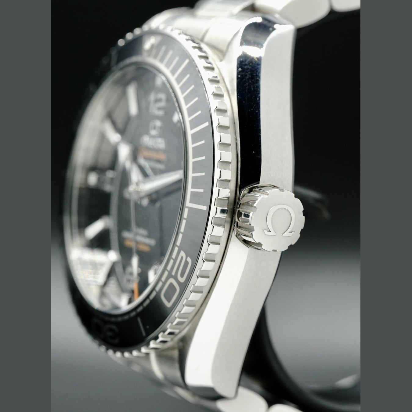 Omega Seamaster Planet Ocean 600M 215.30.44.21.01.001