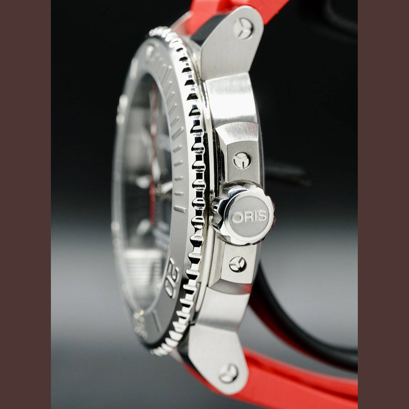 Oris Aquis Date Relief on Strap 01 733 7730 4153