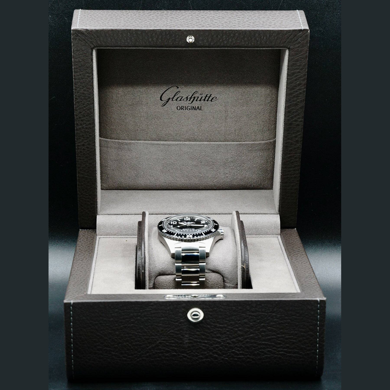 Glashütte Original SeaQ Panorama Date on Bracelet 1-36-13-01-80-70