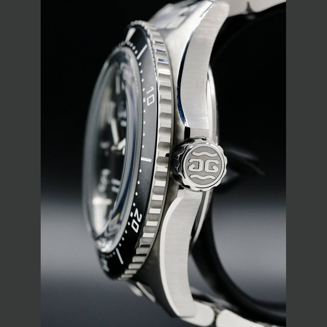 Glashütte Original SeaQ Panorama Date on Bracelet 1-36-13-01-80-70