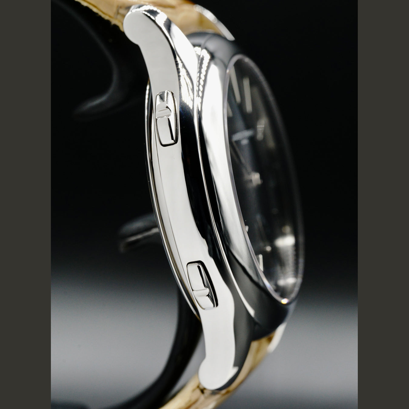 Laurent Ferrier Galet Traveller Opaline Black LCF007.AC.N1G