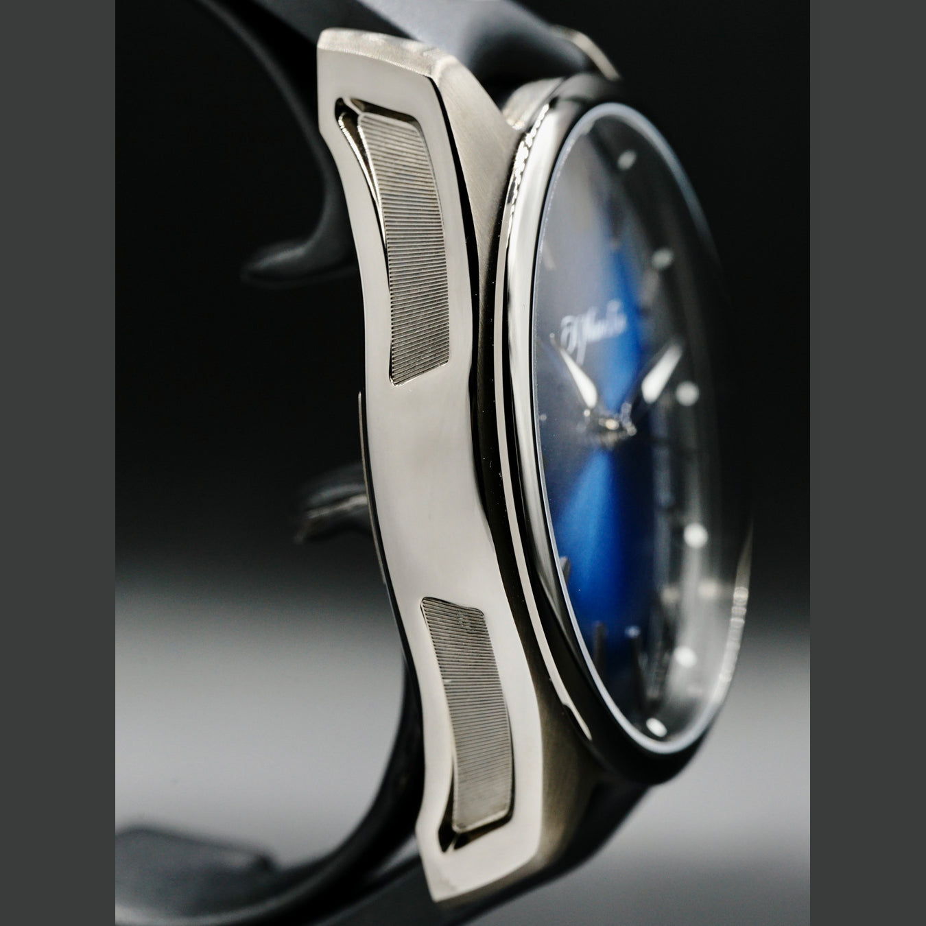 H. Moser & Cie. Pioneer Centre Seconds Funky Blue Black Edition 3200-1205