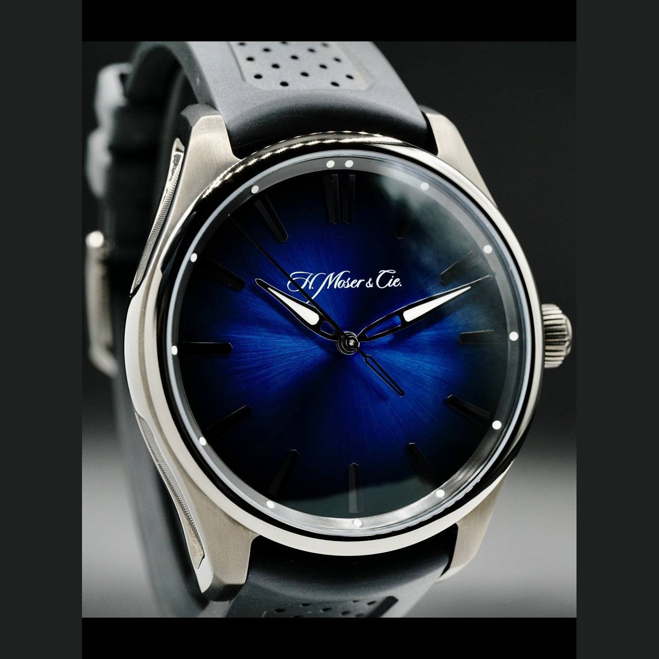 H. Moser & Cie. Pioneer Centre Seconds Funky Blue Black Edition 3200-1205