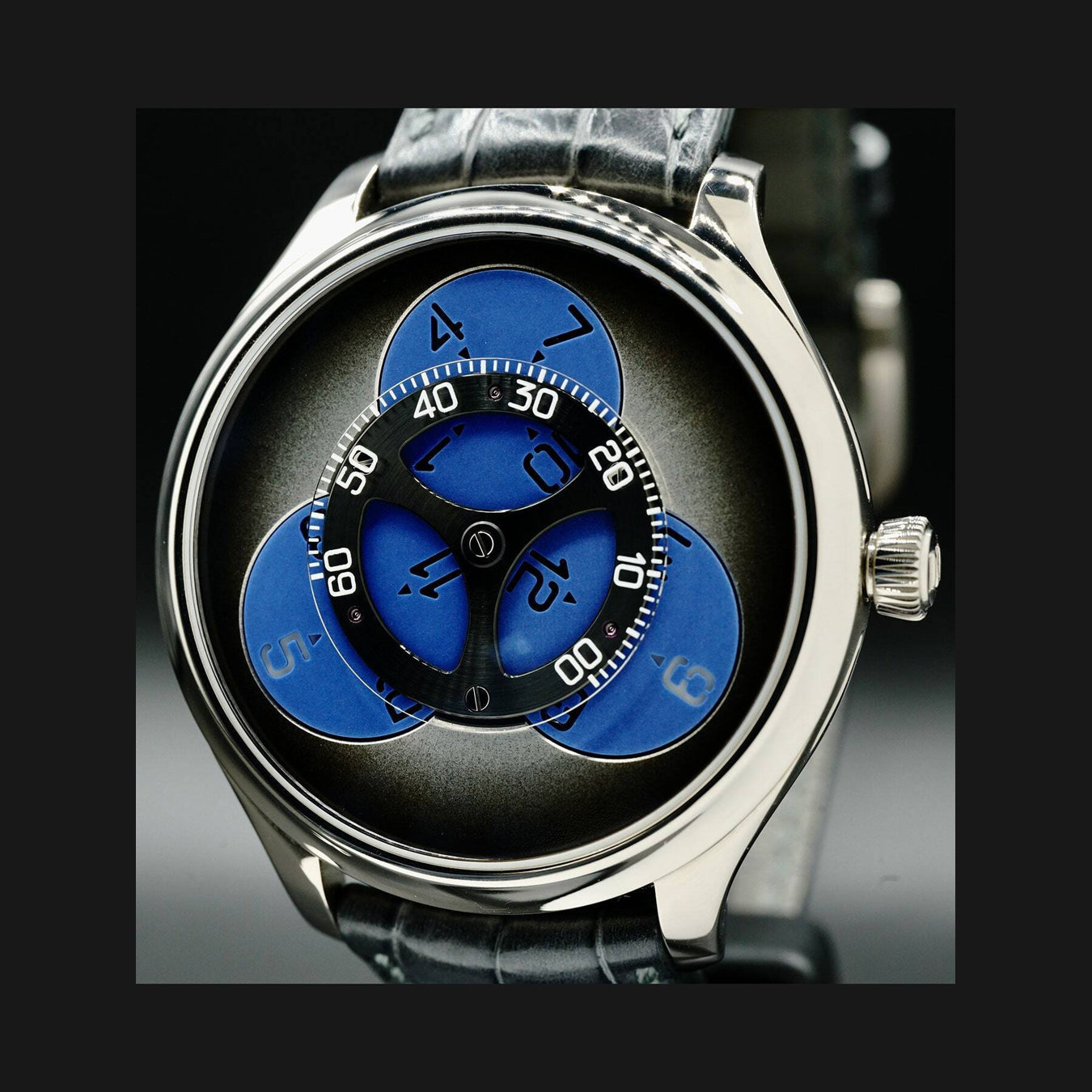 H. Moser & Cie. Endeavour Flying Hours 1806-0202