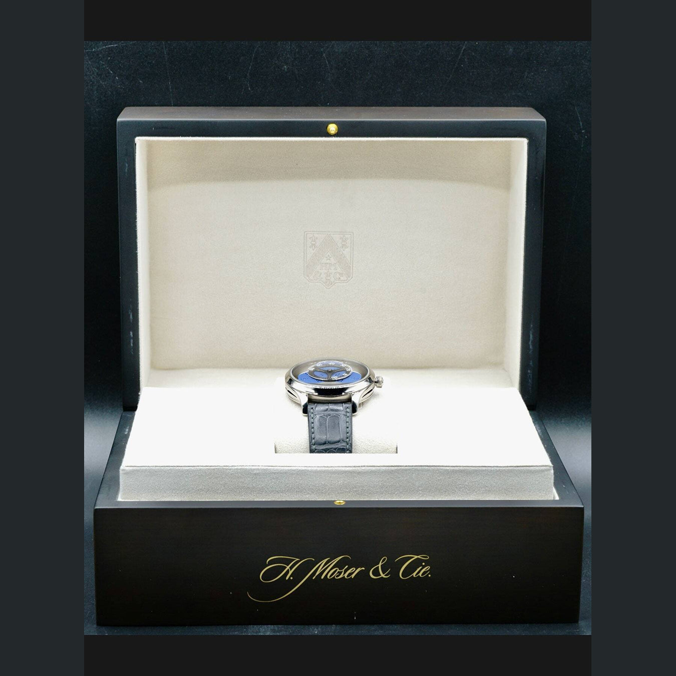 H. Moser & Cie. Endeavour Flying Hours 1806-0202