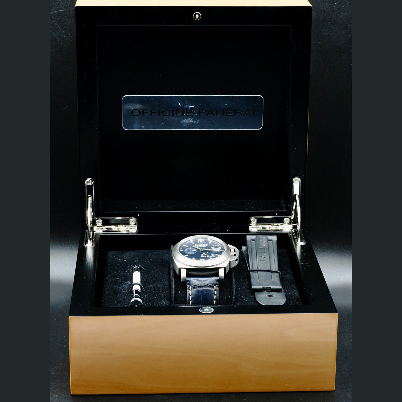 Panerai Luminor Power Reserve Titanium PAM00093